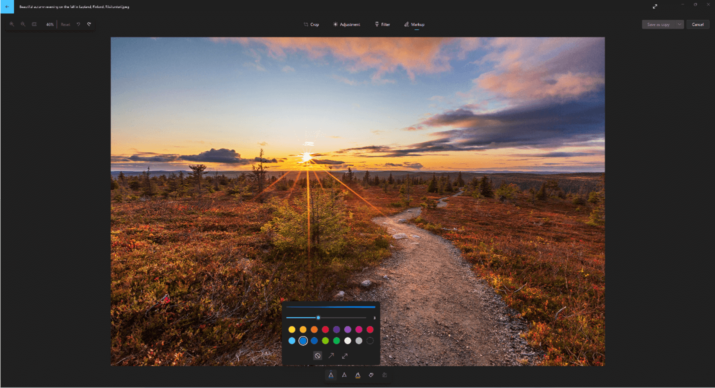 Microsoft Photos markup toolbar showing pen and highlighter tools for Windows 10 editing