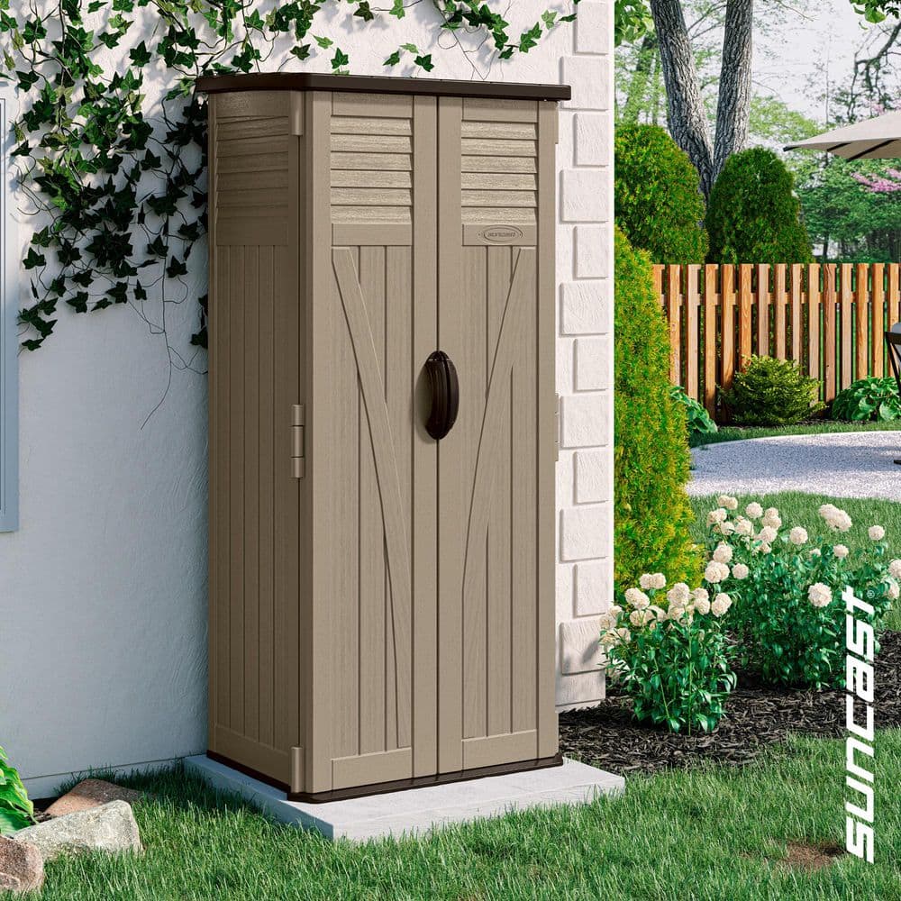 Vertical resin storage cabinet for small yard spaces
