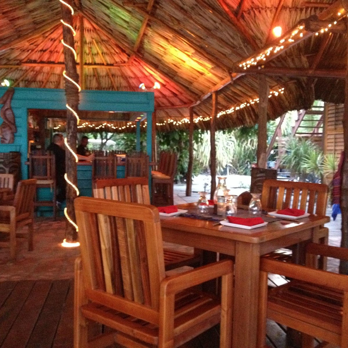 Capricorn Restaurant Belize beachfront view