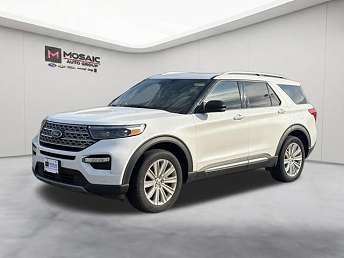 Used Ford Explorer for sale at a dealership lot