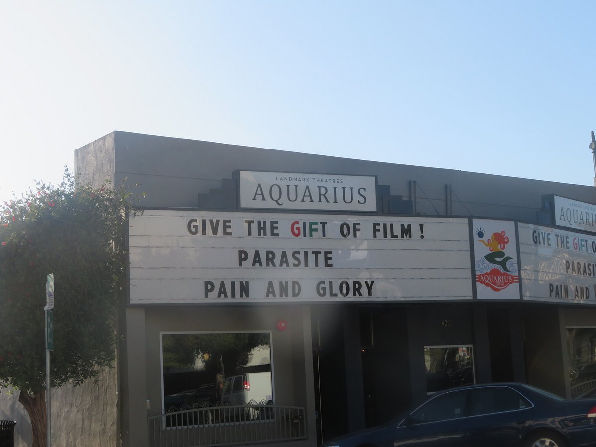 Landmark Aquarius Theatre Palo Alto exterior marquee